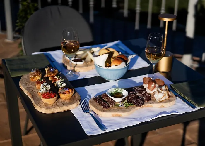 Hortus Natural Living Farm stay *